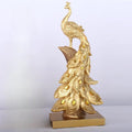 Escultura Moderna Pavão em Resina ### Conceito Dourado 34cm 